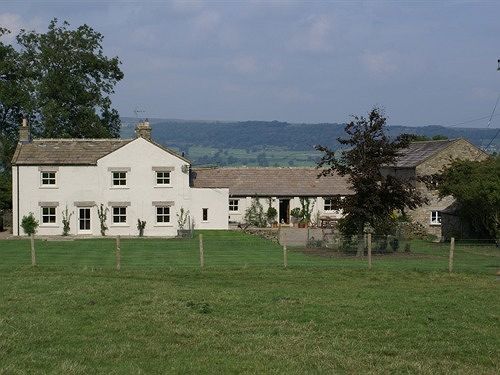 Capple Bank Farm Bed & Breakfast Wensley Exterior photo