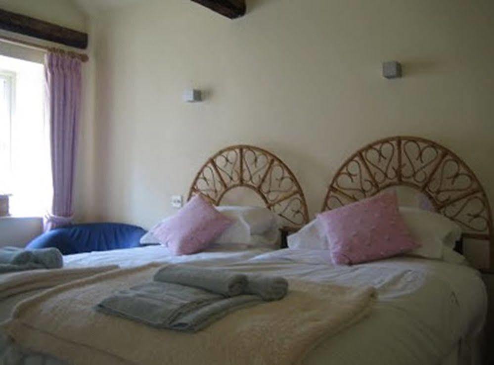 Capple Bank Farm Bed & Breakfast Wensley Exterior photo